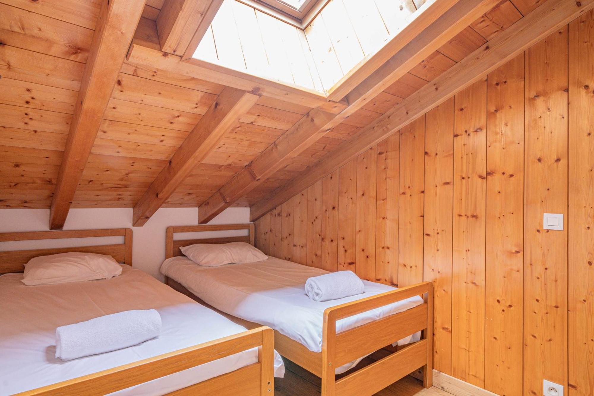 Apartment Capucin - A 3 Bedroom Chamonix Mountain Loft Экстерьер фото