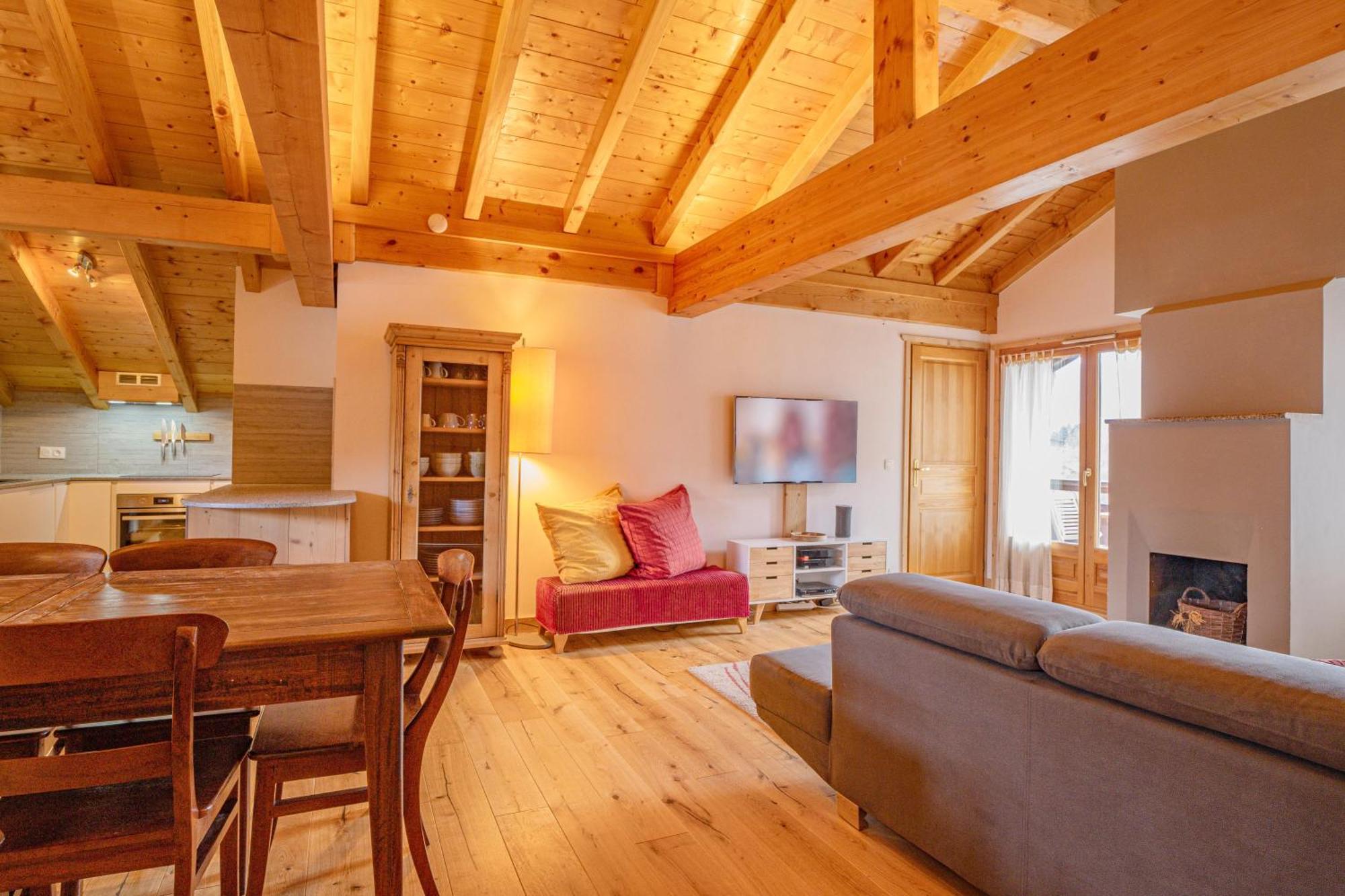 Apartment Capucin - A 3 Bedroom Chamonix Mountain Loft Экстерьер фото