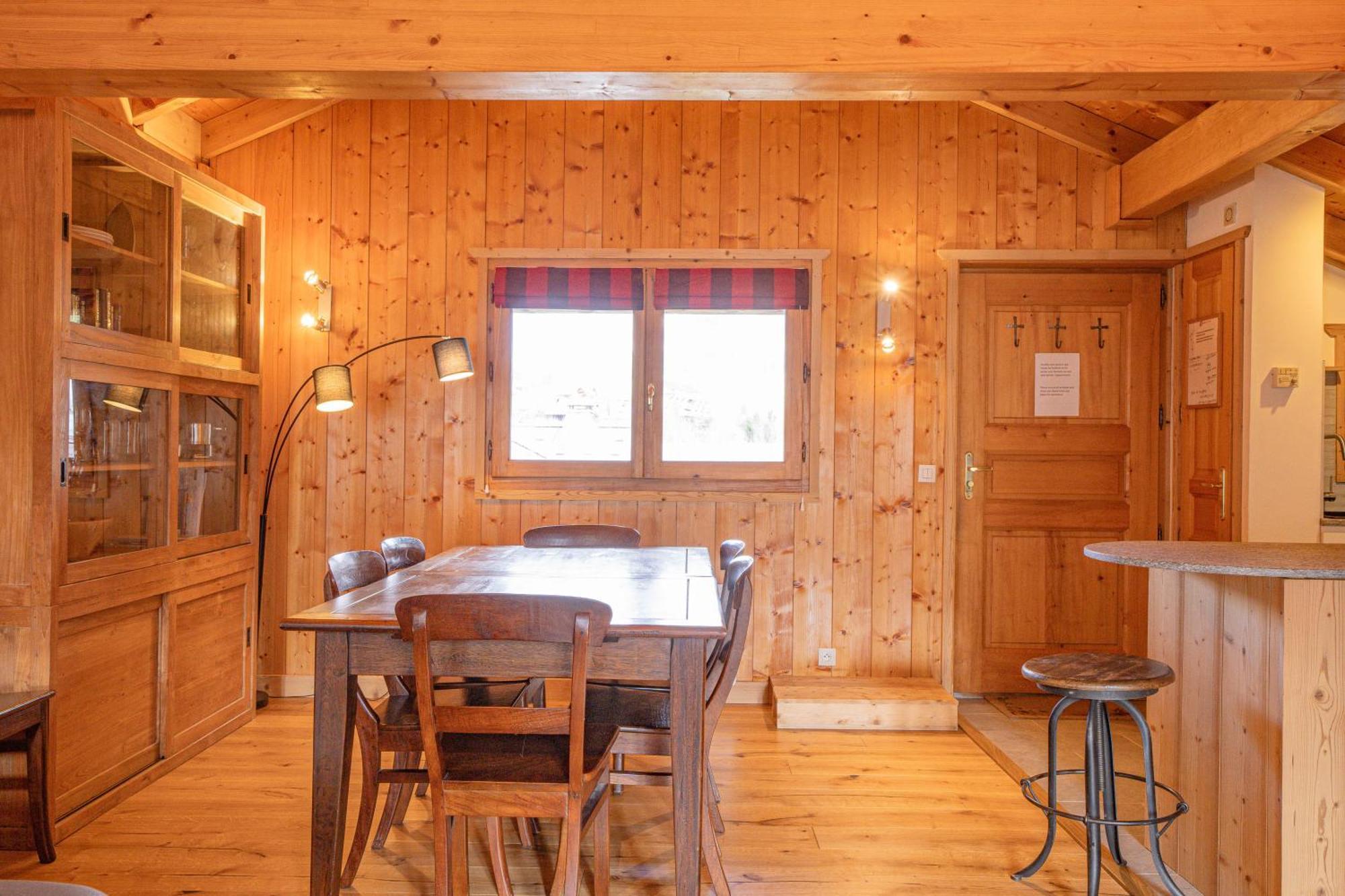 Apartment Capucin - A 3 Bedroom Chamonix Mountain Loft Экстерьер фото