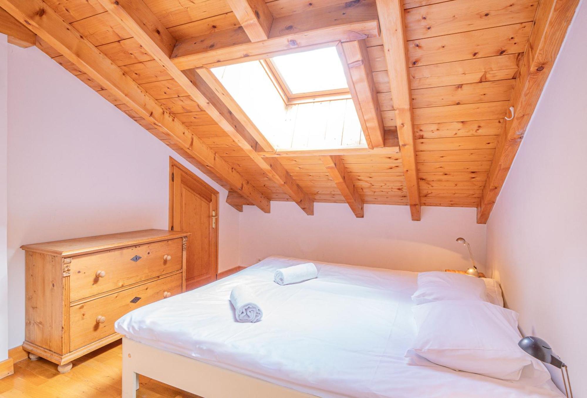 Apartment Capucin - A 3 Bedroom Chamonix Mountain Loft Экстерьер фото