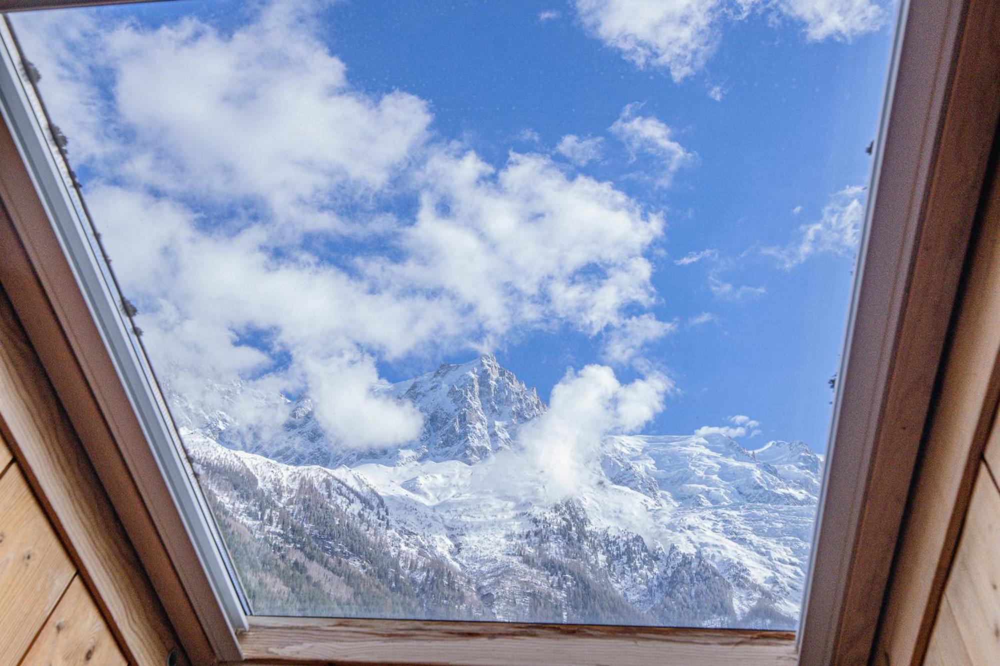 Apartment Capucin - A 3 Bedroom Chamonix Mountain Loft Экстерьер фото