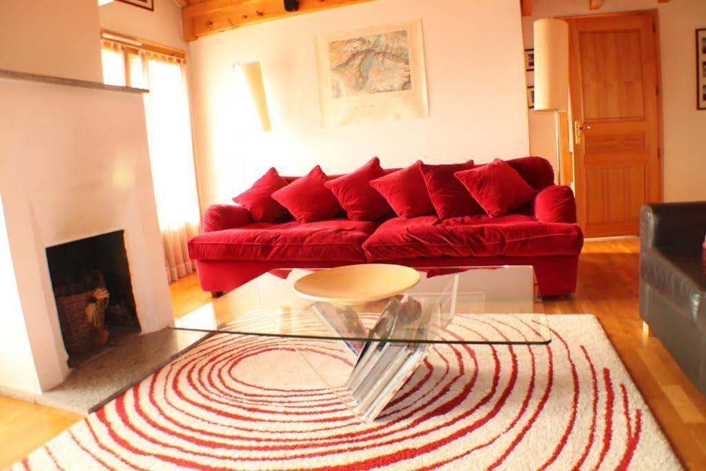 Apartment Capucin - A 3 Bedroom Chamonix Mountain Loft Экстерьер фото
