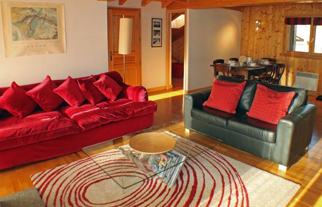 Apartment Capucin - A 3 Bedroom Chamonix Mountain Loft Экстерьер фото
