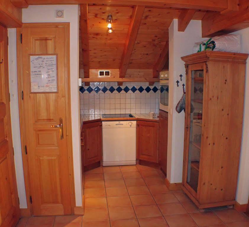 Apartment Capucin - A 3 Bedroom Chamonix Mountain Loft Экстерьер фото