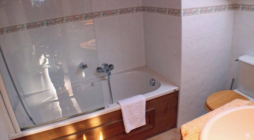 Apartment Capucin - A 3 Bedroom Chamonix Mountain Loft Экстерьер фото