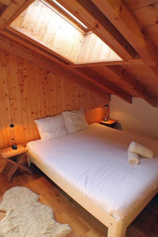 Apartment Capucin - A 3 Bedroom Chamonix Mountain Loft Экстерьер фото